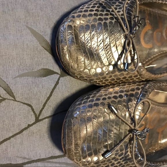 SAM EDELMAN | Gold Snakeskin Felicia Ballet Flats - Picture 6 of 7